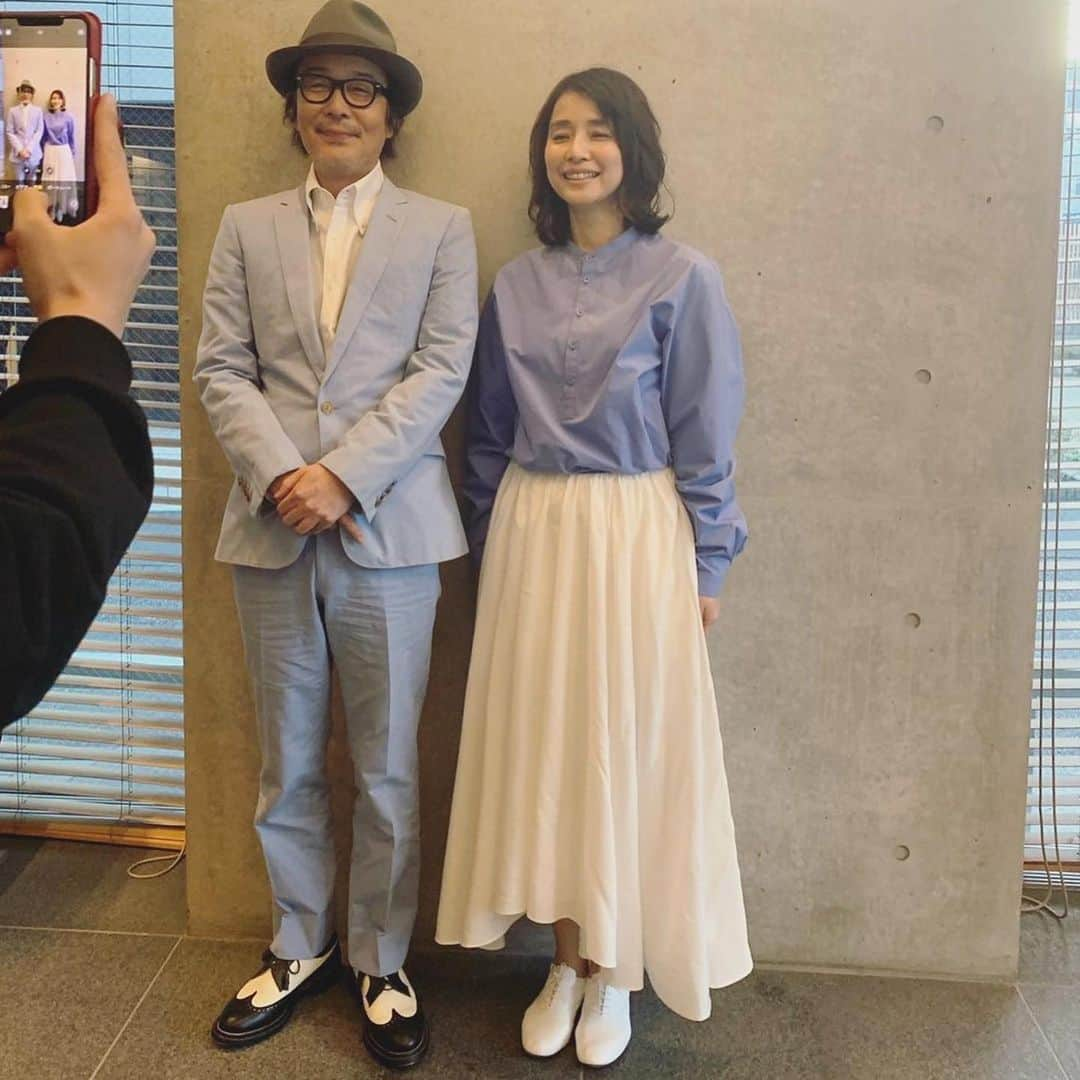 石田ゆり子さんのインスタグラム写真 - (石田ゆり子Instagram)「リリーアンドリリー。 このたび、アフラック生命保険のCMに出演することになりました。 リリーフランキーさんが アヒル氏の声を担当してくださっておりまして、 先日インタビューの 収録のとき、一年ぶりに お会いしました。 ユーモアと色気、 知性とお茶目さ。 リリーさんのような大人の男性が日本に沢山出現しますようにとわたしはいつも思っています。 リリーアンドリリー どうぞよろしく お願いいたします。」1月18日 8時14分 - yuriyuri1003