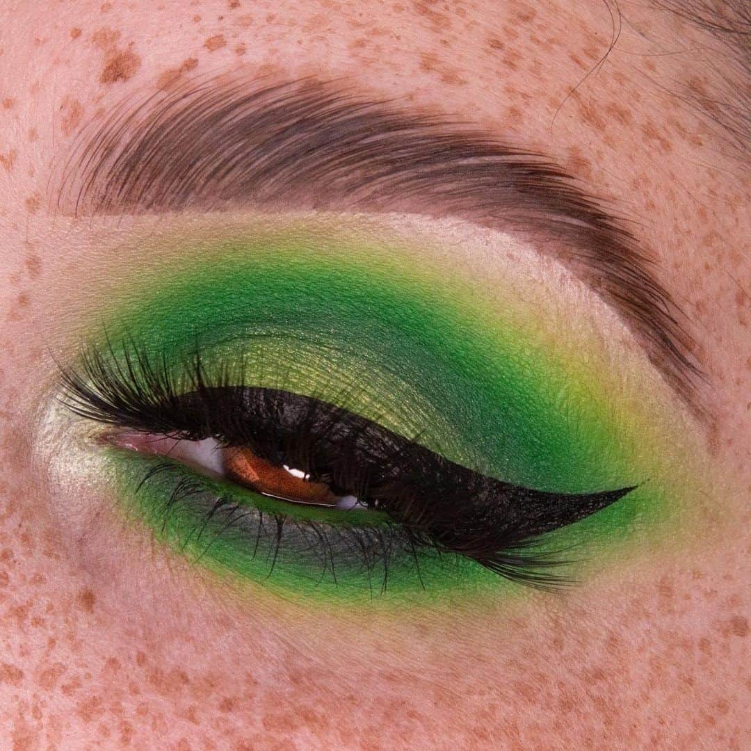 NYX Cosmeticsさんのインスタグラム写真 - (NYX CosmeticsInstagram)「@alexmarieartistry wears our Epic Ink Liner + Fill & Fluff Eyebrow Pomade Pencil to slay this fierce #EOTD 🌿💚 Shop our #veganformula faves at nyxcosmetics.com 🙌 • #nyxcosmetics #nyxprofessionalmakeup #crueltyfreebeauty #veganformula」1月18日 8時29分 - nyxcosmetics