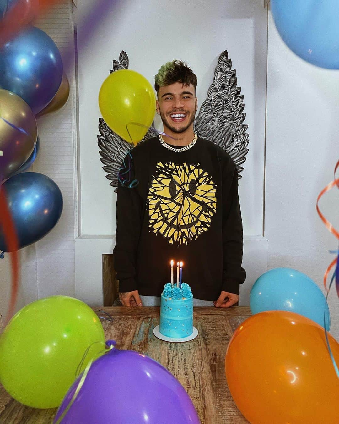 Sebastián Villalobosのインスタグラム：「25 🥳」