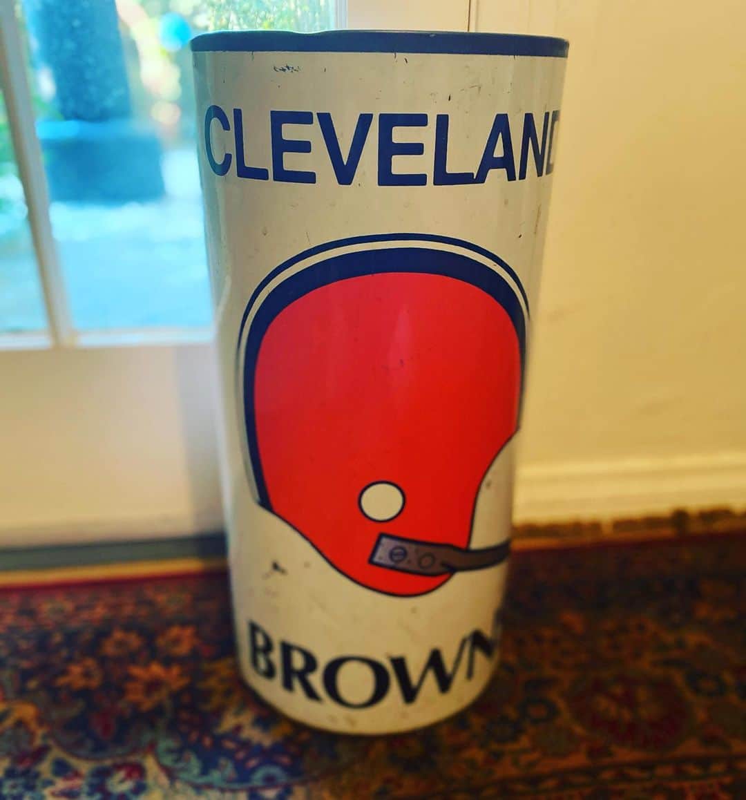 ポール・アデルスタインのインスタグラム：「NOT a garbage season, at all. Thank you @clevelandbrowns for a great run.」