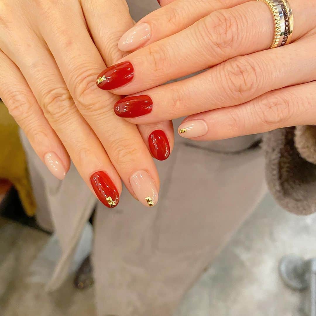 Kana Kobayashiさんのインスタグラム写真 - (Kana KobayashiInstagram)「#nails #studs #simple #ネイル #シンプルネイル」1月18日 8時35分 - anela_kana