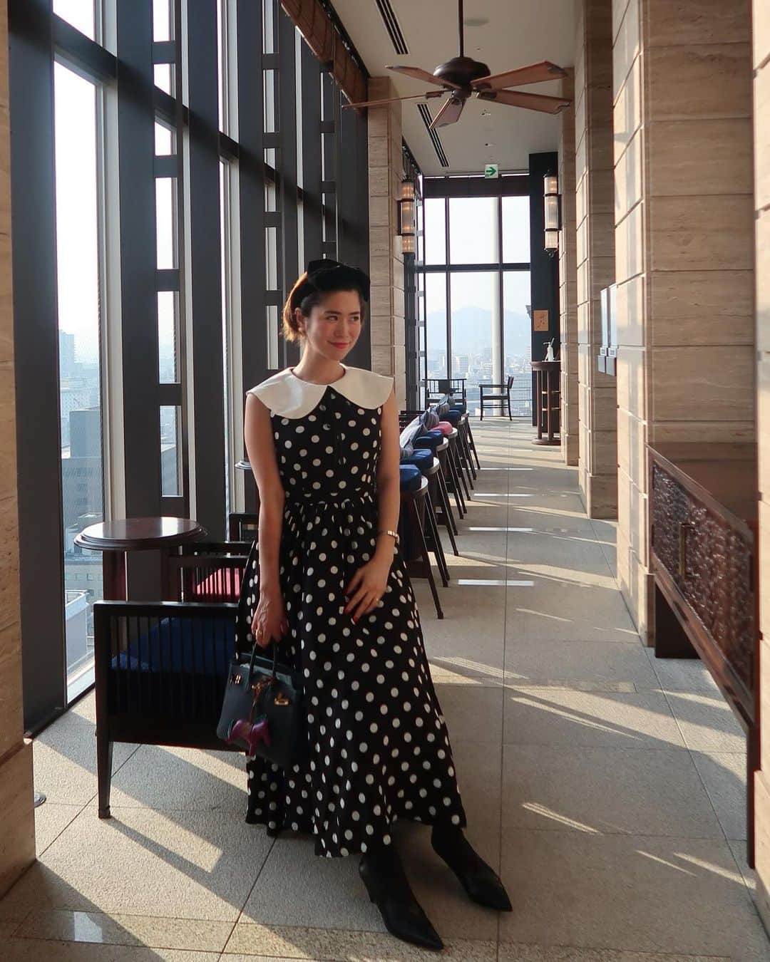 のインスタグラム：「. 暑くてヒートテックを脱ぎ捨て日🥵 ヒートテックのタートル着てたのバレてたかなぁ〜笑  だけど、今日はやっぱり寒い🥶 . #ヒートテック #ユニクロ#ユニクロコーデ  .」
