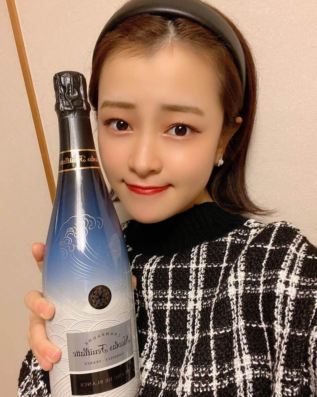 amiさんのインスタグラム写真 - (amiInstagram)「20歳になりました！！ お酒が飲める立派な大人です🍸 ハタチ！ #happybirthday #birthday」1月18日 9時03分 - ami_amiina_