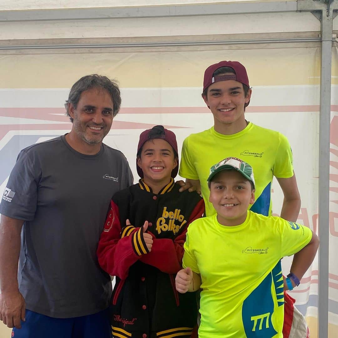 ファン・パブロ・モントーヤさんのインスタグラム写真 - (ファン・パブロ・モントーヤInstagram)「Teaching future talent!! Really like passing on all what I’ve learned racing!   Enseñándole al talento del Futuro. Como me gusta enseñar todo lo que he aprendido corriendo!   #legacy #legado #racing」1月18日 9時21分 - jpmonty2