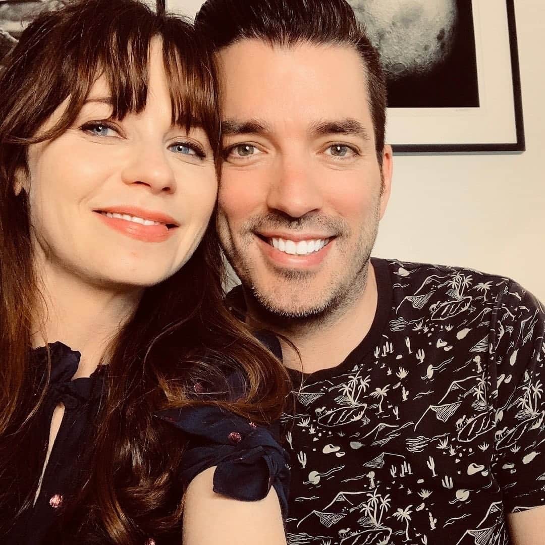 People Magazineさんのインスタグラム写真 - (People MagazineInstagram)「Zooey Deschanel is feeling the love on her birthday. 🥰 In honor of the New Girl star's 41st birthday, Jonathan Scott shared a sweet birthday tribute to his girlfriend: "Today is my favorite person’s birthday.🥰 You are caring, talented, hilarious, sweet and just as beautiful on the inside as you are on the outside...You fill my life with so much joy.❤️" #Regram @jonathanscott」1月18日 9時26分 - people