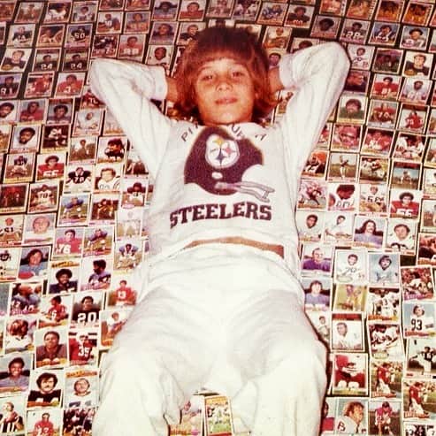 のインスタグラム：「I’m a “ride or die”  @ClevelandBrowns guy, but when I was in the 3rd grade I had no control over my pajama game. 🤷🏻‍♂️」