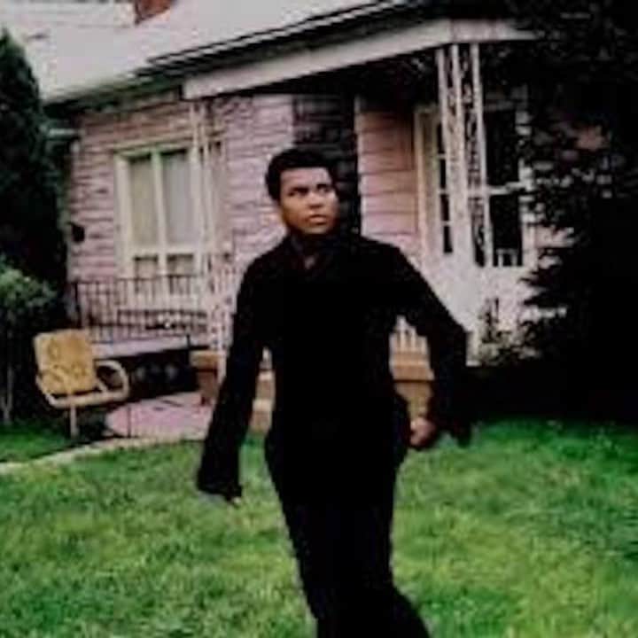 ライオネル・リッチーさんのインスタグラム写真 - (ライオネル・リッチーInstagram)「One of the great pioneers! We stand on your shoulders. Happy Birthday Muhammad Ali, The People’s Champ! 🥊 💥 Miss you my brother!」1月18日 9時57分 - lionelrichie