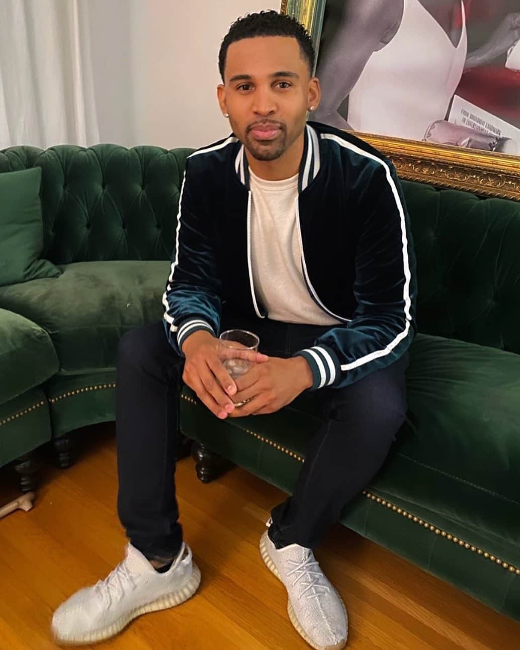 ネルソン・ベアトのインスタグラム：「Guess my favorite color?」
