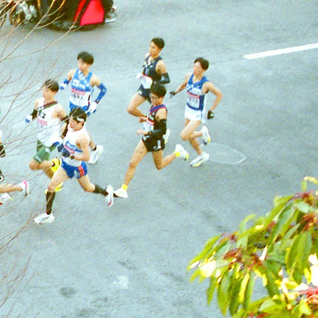 走るひとさんのインスタグラム写真 - (走るひとInstagram)「ekiden 2021  #ekiden  #2021 #hsrht #走るひと」1月18日 20時26分 - hashiruhito.jp