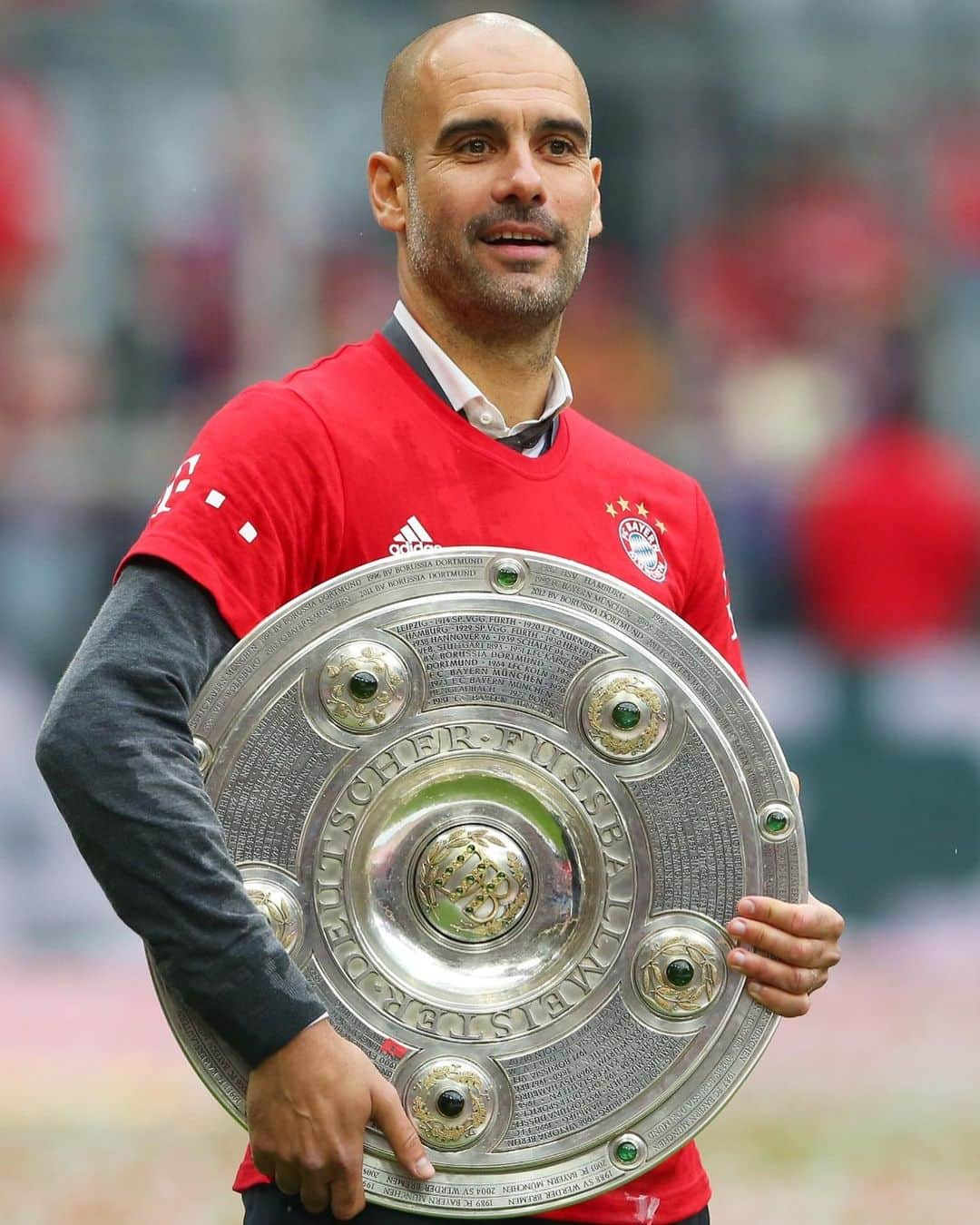 バイエルン・ミュンヘンさんのインスタグラム写真 - (バイエルン・ミュンヘンInstagram)「Pep #Guardiola turns 50 today! 🎉 Happy birthday, Pep! 🎈 #MiaSanMia」1月18日 20時42分 - fcbayern