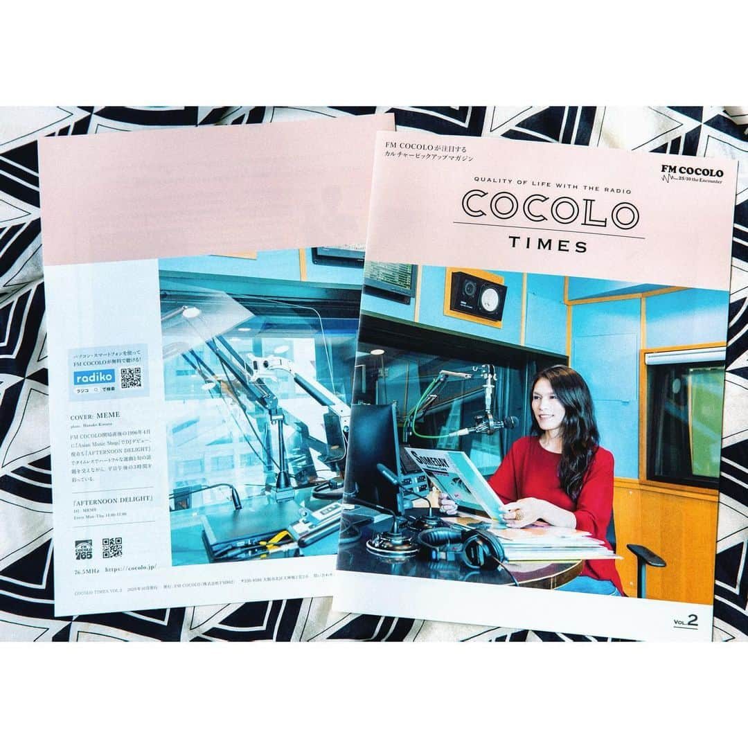 木村華子さんのインスタグラム写真 - (木村華子Instagram)「@fmcocolo765 から発刊されている"COCOLO TIMES vol.2"の表紙でDJメメさんを撮影しています。 やはりラジオ好きな人として、ブースの中でお声をいつも拝聴しているDJの方を撮らせていただけるのは毎回とてもテンション上がります！  COCOLO TIMESは大阪市内を中心に各所で手に入るはず。 発見された方は是非お手にとってみてくださいね。  #photography #photo #photooftoday #photographer #radio #ig_japan #fm #instaportrait #photoshoot #freemagazine #freepaper #fashion #osaka #camera #portrait #dj #ラジオ #撮影 #ポートレート #被写体 #人物撮影 #フォトグラファー #カメラマン #写真 #キヤノン #音楽 #一眼レフ #大阪 #木村華子」1月18日 20時41分 - hanako_kimura_days