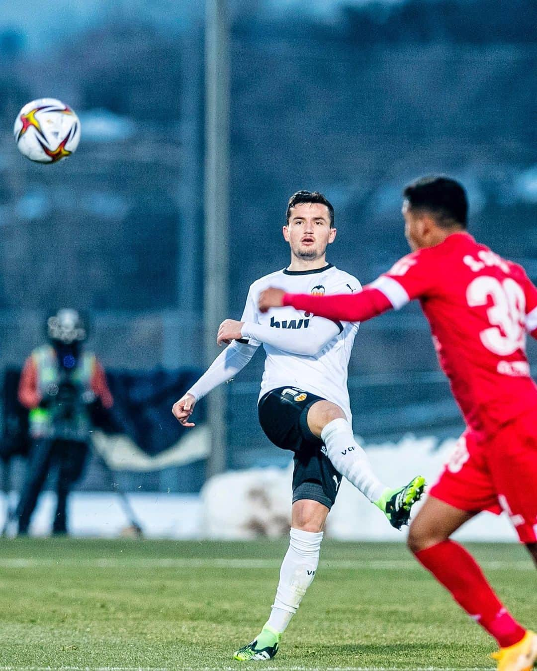 バレンシアCFさんのインスタグラム写真 - (バレンシアCFInstagram)「😍 Our VCF ACADEMY representing 🔥🦇  ➡️ 9 jugadores con pasado en la @academiavalenciacf participaron en la victoria ante el @adalcorconsad ⚽️  #AMUNTValencia #VCFAcademy #VCF #copadelrey」1月18日 20時59分 - valenciacf