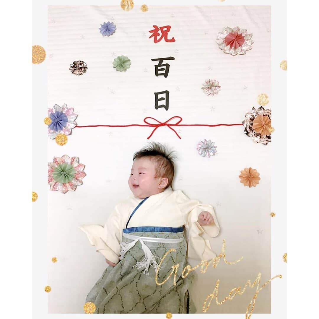 mamagirl ママガールさんのインスタグラム写真 - (mamagirl ママガールInstagram)「﻿ 一度はやってみたかったシリーズ✨﻿ 熨斗アート👶💓﻿ ﻿ 100日のお祝いに熨斗アートはいかがですか☺？﻿ 写真に文字を入れたり、画用紙や紐を使って作ったり✂作り方は様々！﻿ ﻿ 袴を着るとさらに雰囲気が出ますね㊗♩﻿ ﻿ photo by @iroha.xoxo @miki_bbst @1014mi0709 @blue.blue.y @riri__moka ﻿ 素敵なお写真をありがとうございます😊💕﻿ ﻿ 『ママガール』ではオシャレも子育ても楽しみたいママさんに向けて発信中✨﻿ ﻿ @mamagirl_jp や #mamagirl のタグ付けをして下さった投稿からも紹介しております。﻿ 是非、タグ付けやハッシュタグをつけて投稿してみてください🌷﻿ ﻿ ﻿ #熨斗アート #100日祝い #生後100日 #ご祝儀アート #赤ちゃん写真 #ベビー写真 #赤ちゃんフォト #ベビーフォト #寝相アート #ベビスタグラム #新米ママ #新米ママと繋がりたい #親バカ部 #親バカ #子育て記録 #育児記録 #赤ちゃんのいる暮らし #赤ちゃんのいる生活 #ママと繋がりたい #ママさんと繋がりたい #ママ友募集 #インスタベビー #べびすたぐらむ #ママスタグラム #子育てグラム #ママカメラ #ママカメラ部 #ママカメラマン」1月18日 21時00分 - mamagirl_jp