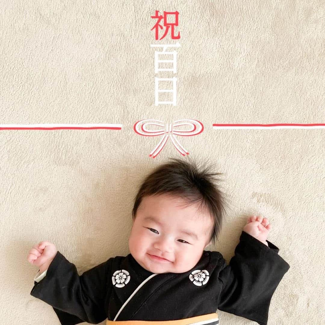 mamagirl ママガールさんのインスタグラム写真 - (mamagirl ママガールInstagram)「﻿ 一度はやってみたかったシリーズ✨﻿ 熨斗アート👶💓﻿ ﻿ 100日のお祝いに熨斗アートはいかがですか☺？﻿ 写真に文字を入れたり、画用紙や紐を使って作ったり✂作り方は様々！﻿ ﻿ 袴を着るとさらに雰囲気が出ますね㊗♩﻿ ﻿ photo by @iroha.xoxo @miki_bbst @1014mi0709 @blue.blue.y @riri__moka ﻿ 素敵なお写真をありがとうございます😊💕﻿ ﻿ 『ママガール』ではオシャレも子育ても楽しみたいママさんに向けて発信中✨﻿ ﻿ @mamagirl_jp や #mamagirl のタグ付けをして下さった投稿からも紹介しております。﻿ 是非、タグ付けやハッシュタグをつけて投稿してみてください🌷﻿ ﻿ ﻿ #熨斗アート #100日祝い #生後100日 #ご祝儀アート #赤ちゃん写真 #ベビー写真 #赤ちゃんフォト #ベビーフォト #寝相アート #ベビスタグラム #新米ママ #新米ママと繋がりたい #親バカ部 #親バカ #子育て記録 #育児記録 #赤ちゃんのいる暮らし #赤ちゃんのいる生活 #ママと繋がりたい #ママさんと繋がりたい #ママ友募集 #インスタベビー #べびすたぐらむ #ママスタグラム #子育てグラム #ママカメラ #ママカメラ部 #ママカメラマン」1月18日 21時00分 - mamagirl_jp