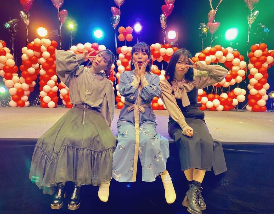 野村麻衣子のインスタグラム：「お気に入り写真！泡沫サタデーナイト、楽しかったねー🥳みんながルンルンで歌って踊ってるのが楽しくて5回くらい見返した🍋 #まいせん」