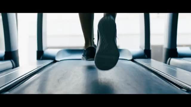 恵里花のインスタグラム：「セントラルスポーツさんの「Share Health」﻿ コンセプトムービーが遂に公開されました📽﻿  YouTubeからもご覧いただけます📱👀﻿ 最後までお見逃しなく🏃🏻‍♀️👟﻿  #PV撮影 #フィットネス女子 #フリーモデル」