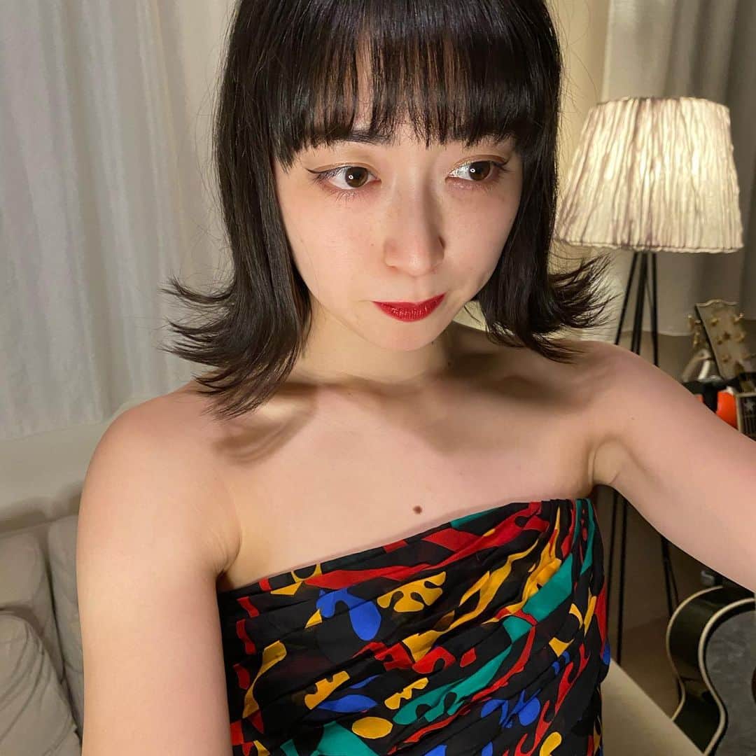 中里亜美のインスタグラム：「🔴🟠🟢🔵」