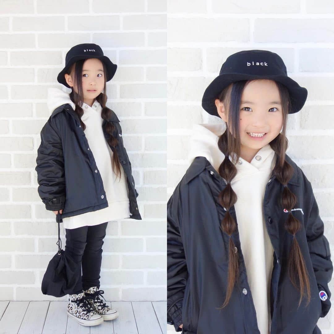 Saraのインスタグラム：「. coordinate♡ . チャンピオンのコーチジャケット🖤 @branshes でGET✌️ . バックのロゴもかわいくて 裏ボアだから暖かい🖤◎ . outer ▶︎ #branshes  hoodie ▶︎ #jeanasis pants ▶︎ #branshes  shoes ▶︎ #converse  bag ▶︎ #lowrysfarm  . #ootd #kids #kids_japan #kids_japan_ootd #kjp_ootd #kidsfahion #kidscode #kidsootd #kidswear #キッズコーデ #キッズファッション #インスタキッズ #チャンピオン #コーチジャケット #デニム #コンバース #champion」