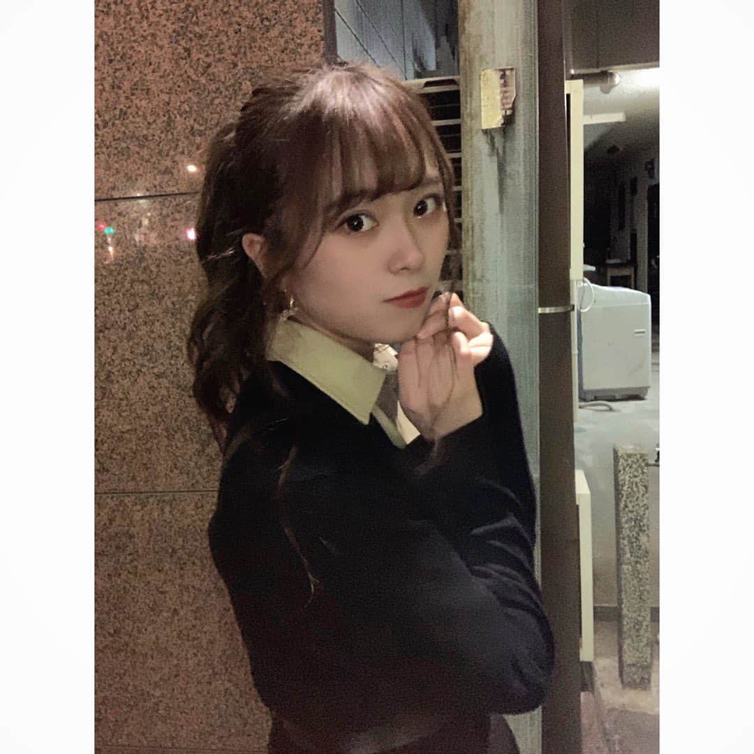我妻美月のインスタグラム：「ポーズ謎だけどいいや〜〜💁🏻‍♂️  みなさん、成人式のあたたかいコメントありがとうございました🙈嬉しかったです！  来週から期末試験です、人生最後の試験です（おそらく） ． ． ． #毎日コーデ #ootd #テスト#栄養士  #オスカープロモーション」