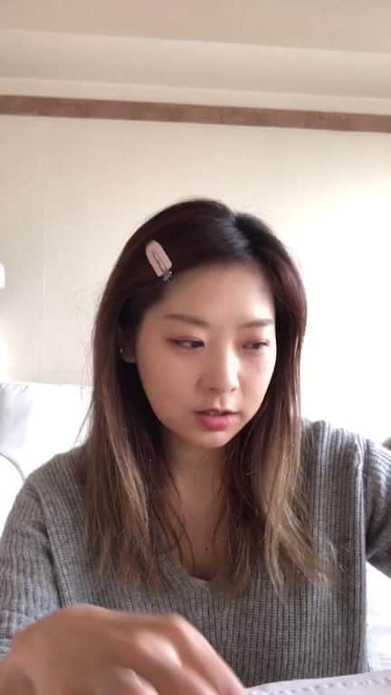 のインスタグラム：「夜には消しちゃうかもしれないけど 投稿します。  #メイクしながら#低い声で#疲れたと言いながら笑#だらだらと喋っています#またやるのでよかったら見てください#インスタライブ」