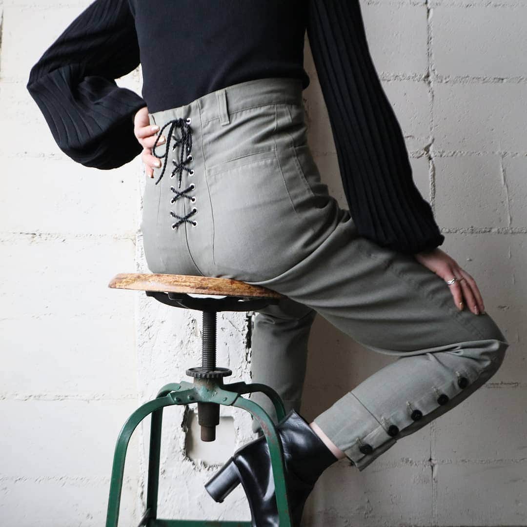 吉祥寺 古着屋 Orfeoのインスタグラム：「MARITHE + FRANCOIS GIRBAUD Lace Up Pants  . #orfeo #kichijoji #tokyo #vintage #used #fashion #coordinate #outfit . . .  お問い合わせはインスタグラムのプロフィール掲載のメールアドレスにお願いいたします。コメント、DMでのお問い合わせは受け付けておりませんのでご了承ください。 ONLINE SHOPの商品も店頭にてご購入頂けます。気になる商品がございましたらスタッフにお声掛けください。 . 新型コロナウィルス感染症予防対策を徹底して営業しております。 ご来店の際はマスク着用、手指消毒にご協力ください。」