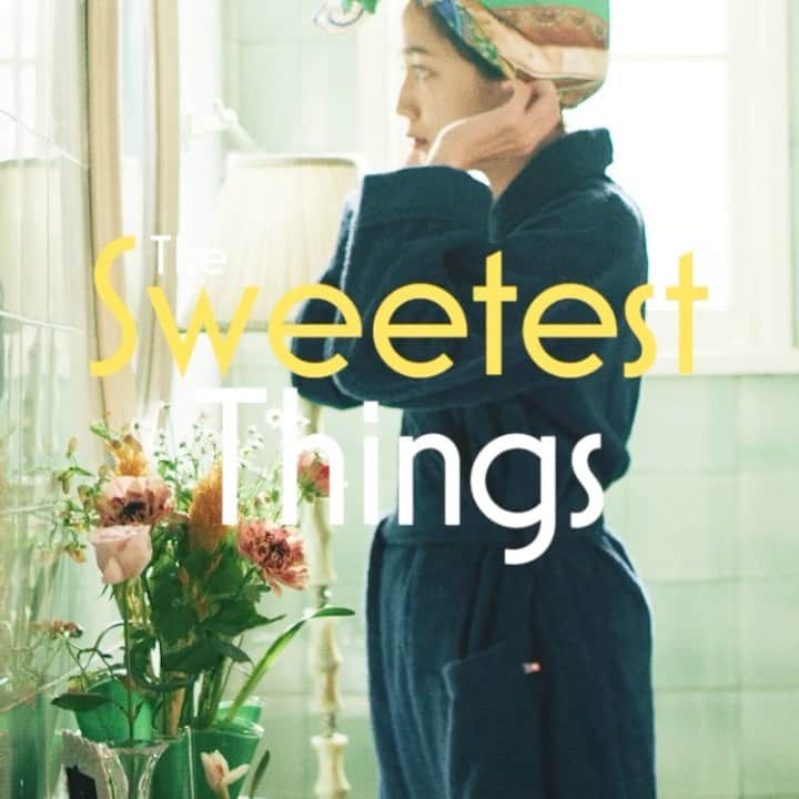 VOGUE GIRL JAPANのインスタグラム：「自由気ままに、私がヒロイン😉川口春奈と切り取るシネマティックな日常💋 川口春奈が登場したGIRL OF THE MONTHは、プロフィールのURLから👀→@voguegirljapan  MODELS : @haruna_kawaguchi_official （KENON） PHOTOS：@omisakii （iO） VIDEO : @tabuki_y , YU OISHI HAIR&MAKEUP : @kawakitayusuke  STYLING : @chikako_tanifuji  #川口春奈 #girlofthemonth #voguegirl」