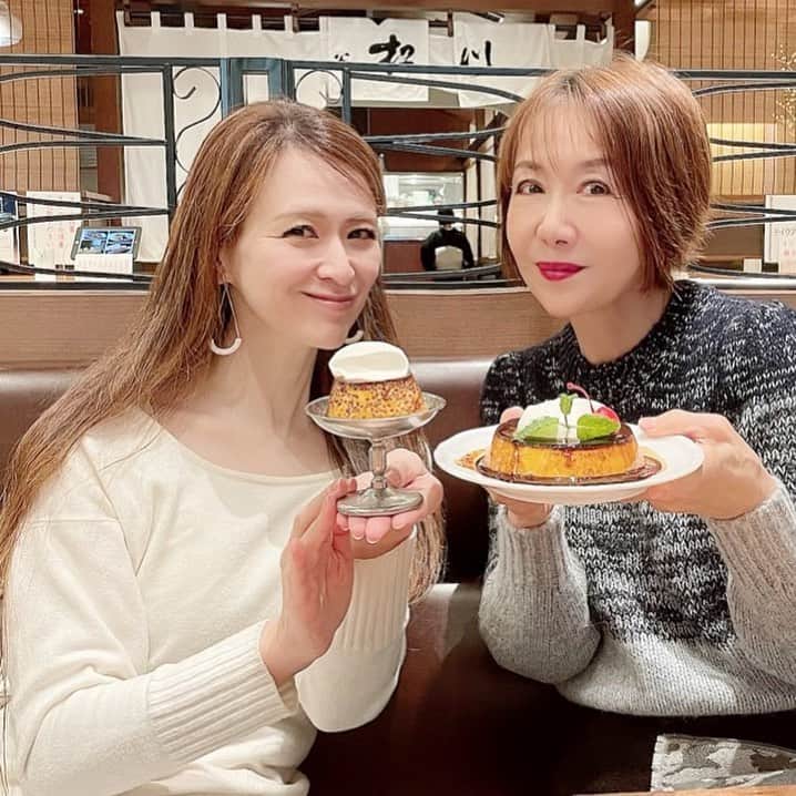 奈美悦子さんのインスタグラム写真 - (奈美悦子Instagram)「短い時間だけど久しぶりに皆んな元気で会えて良かった。#プリン#大好き #仲良し #友達 #久しぶり #皆んな元気 #短い時間だったけど楽しかった #またね」1月18日 14時05分 - nami.etsuko
