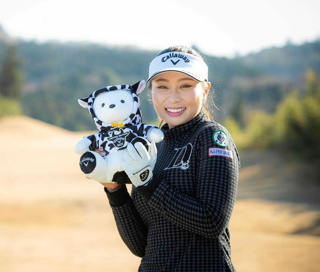 キャロウェイゴルフ（Callaway Golf）さんのインスタグラム写真 - (キャロウェイゴルフ（Callaway Golf）Instagram)「キャロウェイのマスコットキャラクターといえばキャロウェイベア★ 今年の干支「丑（うし）」にちなんだ牛柄模様のパーカーを着てちょっとおめかし。 こんなヘッドカバーをつけていたら、注目されちゃうこと間違いなし！ですね(^^♪   #callaway #callawaygolf #golf #キャロウェイ #キャロウェイゴルフ#ゴルフ #キャロウェイベア #カウドライバーヘッドカバー #CALLAWAYEXCLUSIVE #限定発売」1月18日 14時25分 - callawaygolf_japan