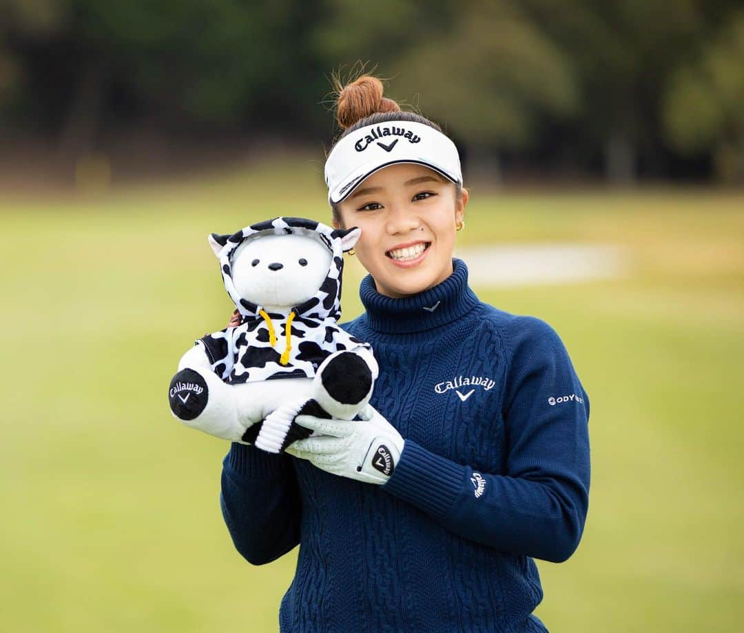 キャロウェイゴルフ（Callaway Golf）さんのインスタグラム写真 - (キャロウェイゴルフ（Callaway Golf）Instagram)「キャロウェイのマスコットキャラクターといえばキャロウェイベア★ 今年の干支「丑（うし）」にちなんだ牛柄模様のパーカーを着てちょっとおめかし。 こんなヘッドカバーをつけていたら、注目されちゃうこと間違いなし！ですね(^^♪   #callaway #callawaygolf #golf #キャロウェイ #キャロウェイゴルフ#ゴルフ #キャロウェイベア #カウドライバーヘッドカバー #CALLAWAYEXCLUSIVE #限定発売」1月18日 14時25分 - callawaygolf_japan