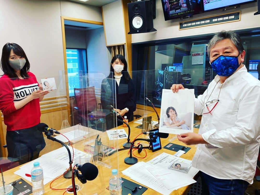 のインスタグラム：「文化放送「くにまるジャパン極」にゲスト出演しました。  歌のこと、アルバムのこと、母のことなど。。。 「いつも」とセルフカバー「花をください」「風の姿」をオンエア。  くにまるジャパン 極 9時～11時  文化放送  2021/01/18/月  09:00-11:00 http://radiko.jp/share/?t=20210118100000&sid=QRR  聞き逃し配信置いておきます。。。  #中江有里  #くにまるジャパン極  #聞き逃し配信」
