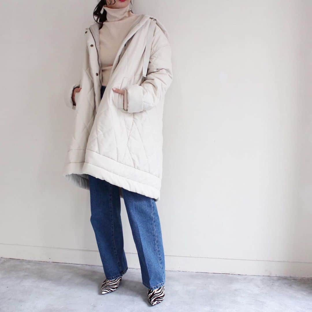 Mode Robeさんのインスタグラム写真 - (Mode RobeInstagram)「* * hot item...✔︎ * Aラインキルティングコート 【mr5221】  ivory * * * *  cafe accountはこちら⬇︎ @mode_robe_cafe #MODEROBE #MODEROBE堀江店」1月18日 14時50分 - mode_robe_official