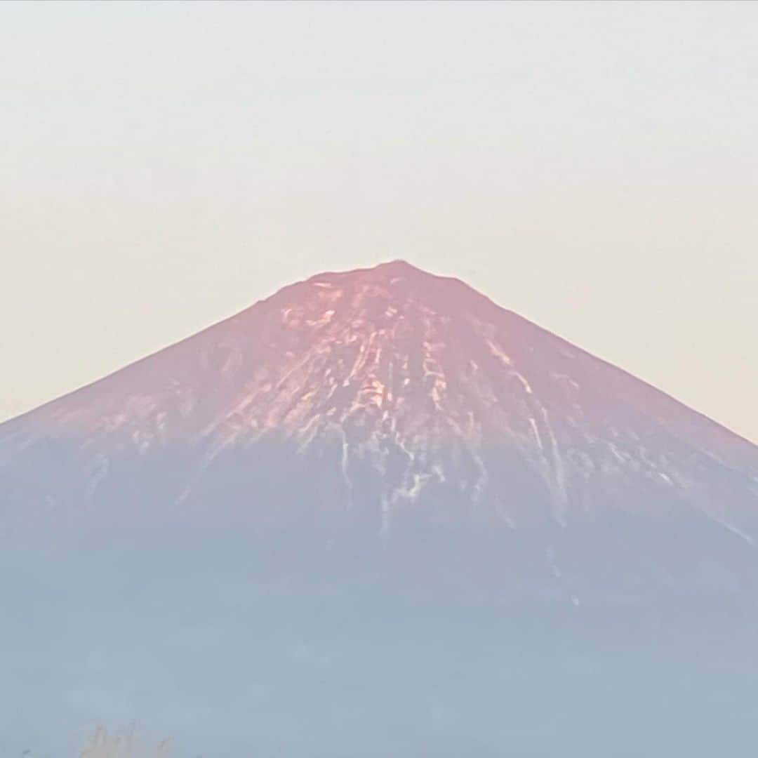 宮川大輔さんのインスタグラム写真 - (宮川大輔Instagram)「#富士山 #夕焼けで綺麗やった」1月18日 14時56分 - miyagawadai