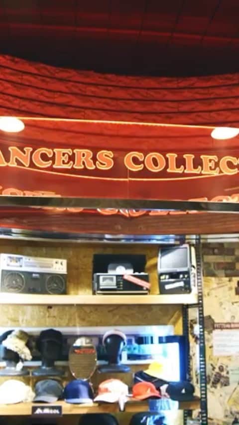 のインスタグラム：「日本並び世界のダンスシーンで活躍される @kentojapanese さんと @boogalookite さん、 そして 当店スタッフ @djmarski の3名で DANCERS COLLECTION原宿店内にてステキな動画を撮って頂きました🙏  曲 @kzyboost "Game Over" 映像 @tkwfunkypop   ありがとうございます🙌」