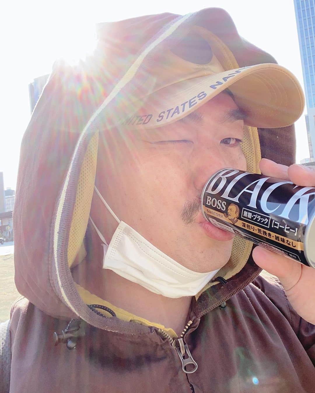 クロちゃんさんのインスタグラム写真 - (クロちゃんInstagram)「コーシー飲みながら仕事いってくるしん！」1月18日 15時50分 - kurochandesuwawa