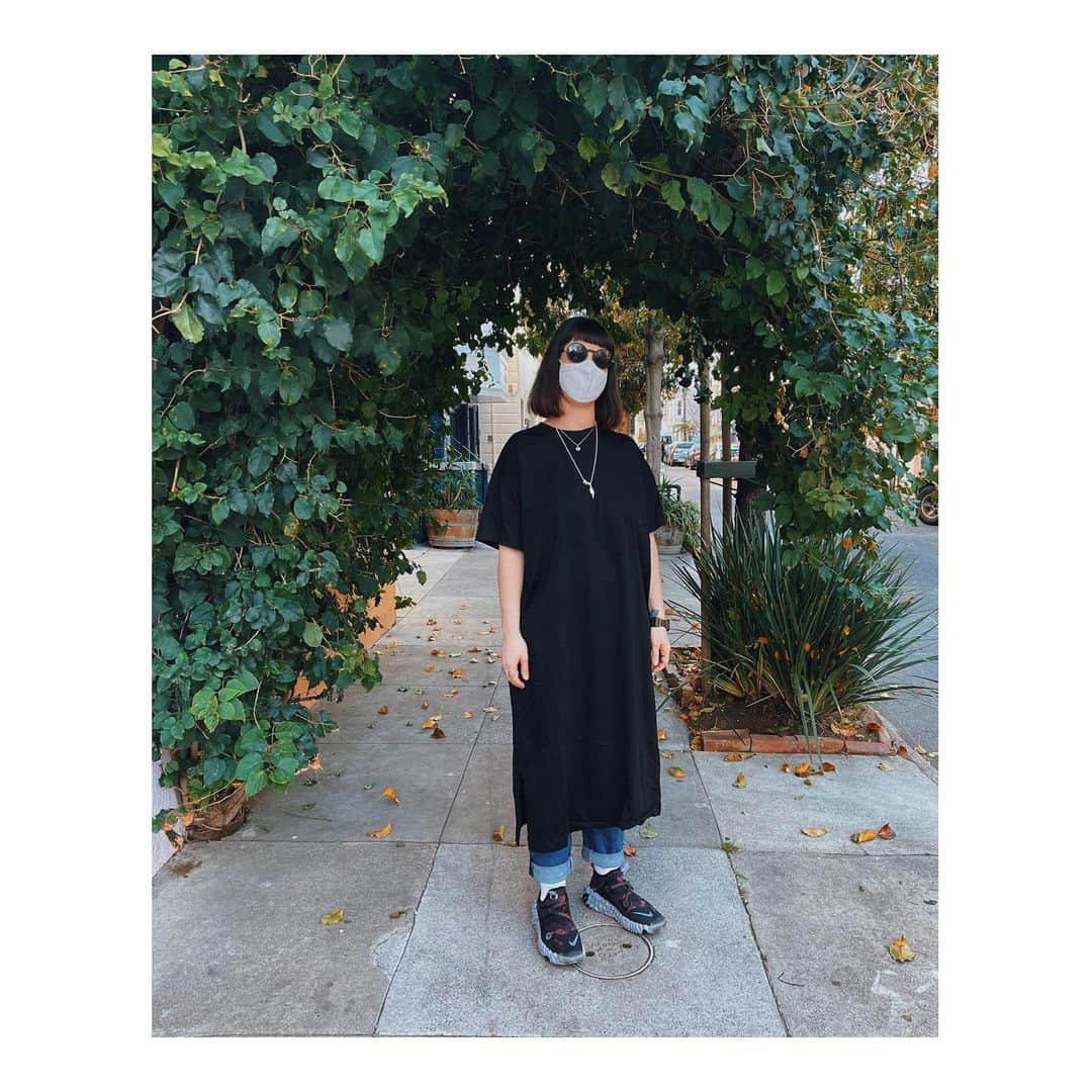Melissa Santiagoのインスタグラム：「Sunday stroll 🌳  📸: @bulius」