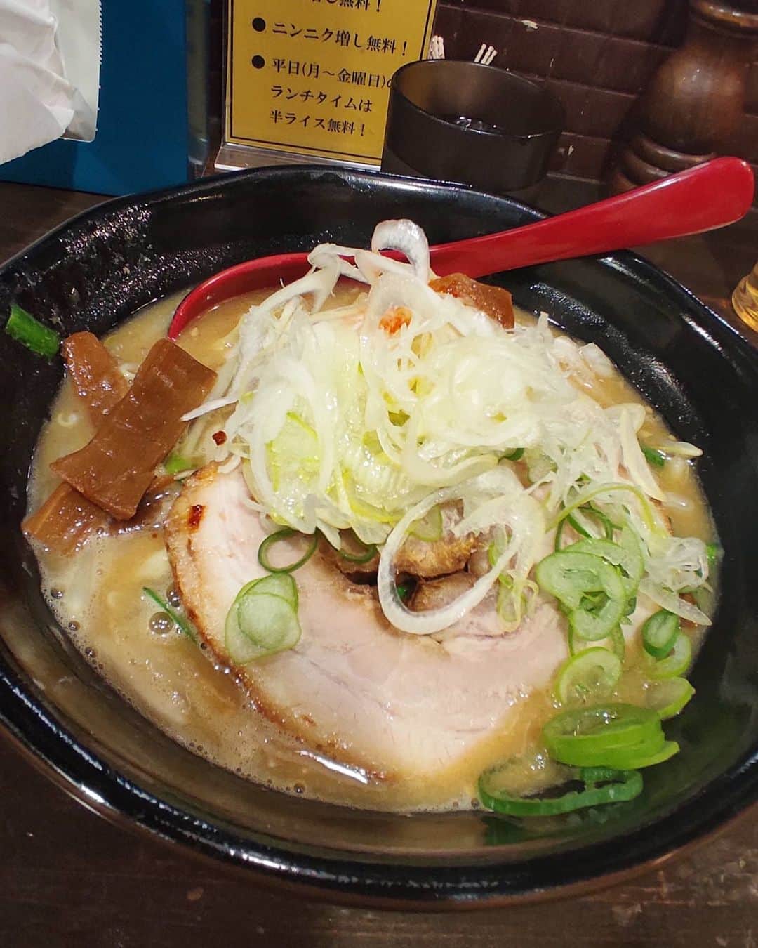 越中睦士のグルメインスタ