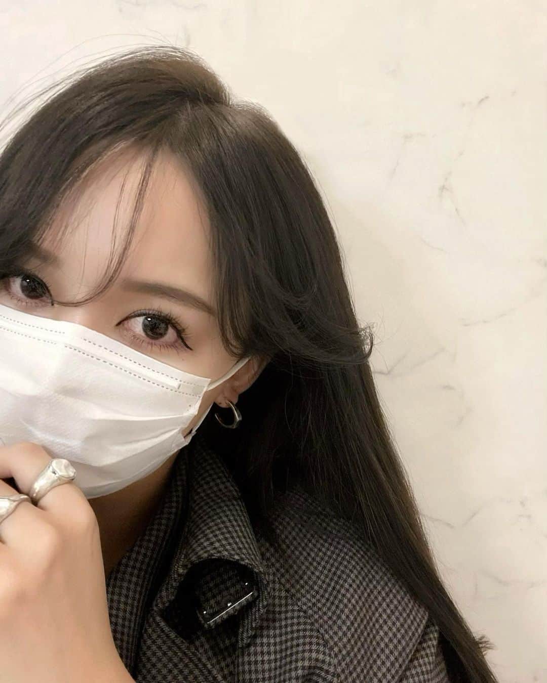 のインスタグラム：「アートメイクしてるから眉毛サロンは行かなくてもいいかな〜って思ってたけど、もっと早くいけばよかった..... @vanish_eyebrow」