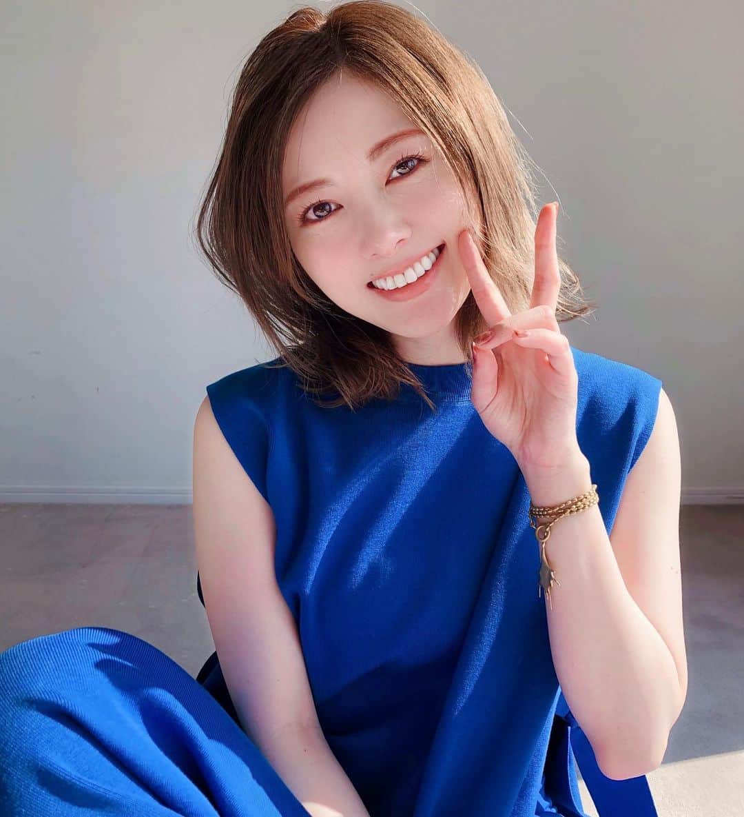 BAILAさんのインスタグラム写真 - (BAILAInstagram)「発売中のBAILA2月号では、昨年末乃木坂46を卒業し新たなスタートを切った白石麻衣さんが初登場！日々のケアから食生活、マインドまで、誰もが憧れる美の秘密をたっぷり特集中♪超美麗写真とともに是非誌面でチェックしてみてくださいね☆ #白石麻衣 #まいやん #透明肌 #美の秘密 #BAILA #baila_magazine」1月18日 16時38分 - baila_magazine