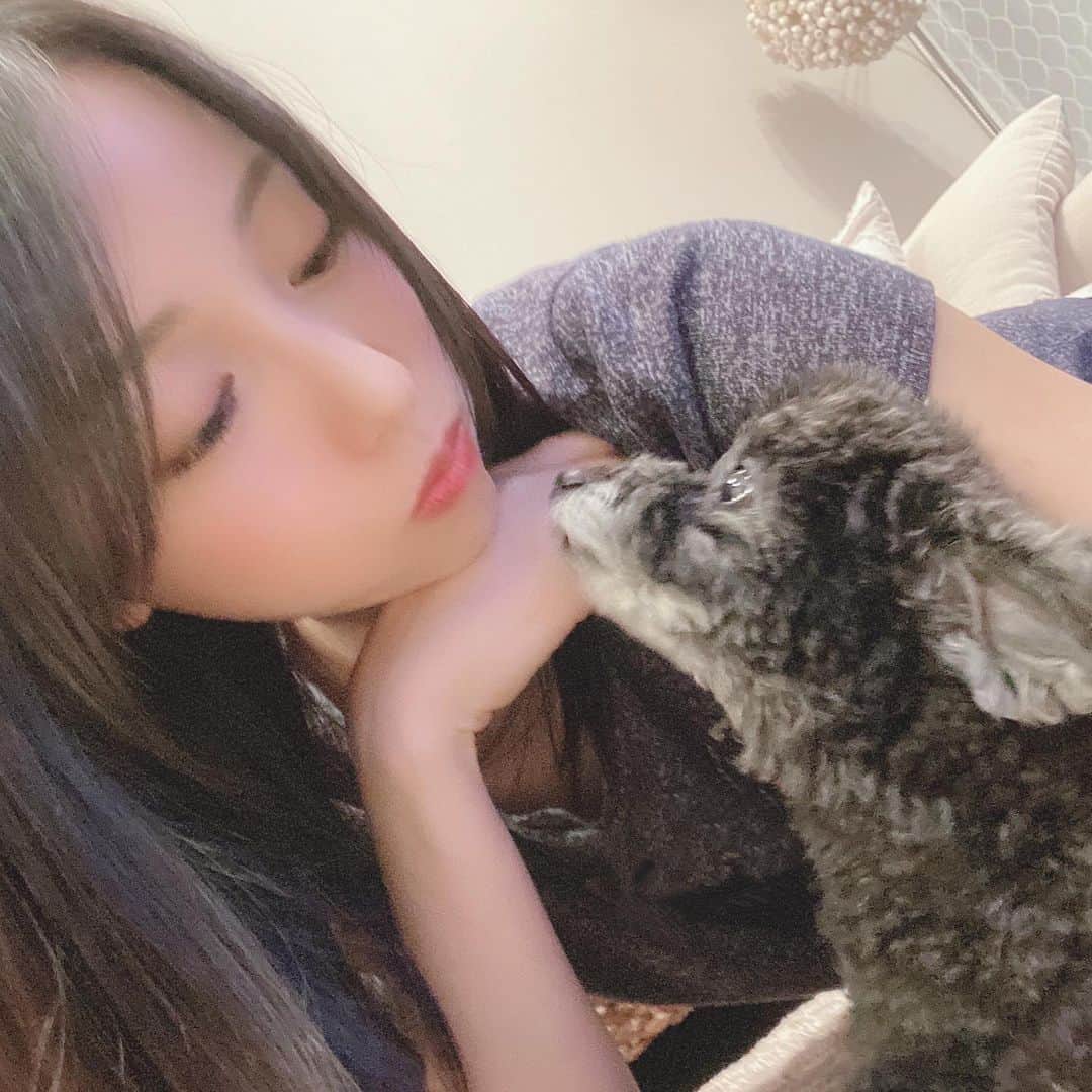 美雪ありすのインスタグラム：「お久しぶりです❣️  インスタのアカウントがある事をすっかり忘れていました😂　　 みなさん、お元気ですか？ お身体ご自愛くださいね☺️✨」