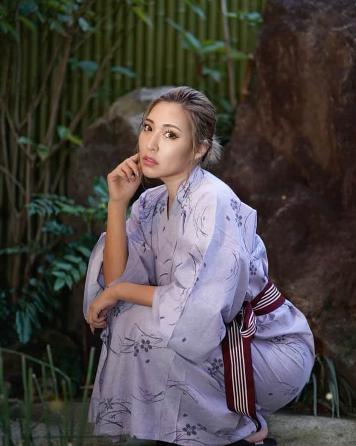 桃瀬とものインスタグラム：「３日連続投稿どんどん布がなくなってきます👘→👙 ４日目にファンティアのせます💁‍♀️今日１日目〜💓 よろしくね💓４日連続みてくれるとありがたいです💓 今日から1週間札幌です😉よろしくお願いします💓😘 #ファンティア #これがこう #浴衣 #温泉 #撮影」