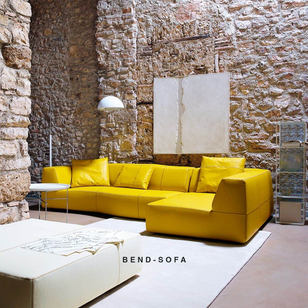 B&B Italiaさんのインスタグラム写真 - (B&B ItaliaInstagram)「A neutral palette made of unhewn textures and white details has been cleverly blended with a source of energy created with pure colour. Step inside the "Touch of Yellow" Private Home in Brescia and discover how the eclectic Bend-Sofa by Patricia Urquiola has managed to bestow a peculiar identity and character upon the environment.⁣ .⁣ #bebitalia #design #residentialproject #interiordesign  #furnituredesign」1月18日 17時47分 - bebitalia