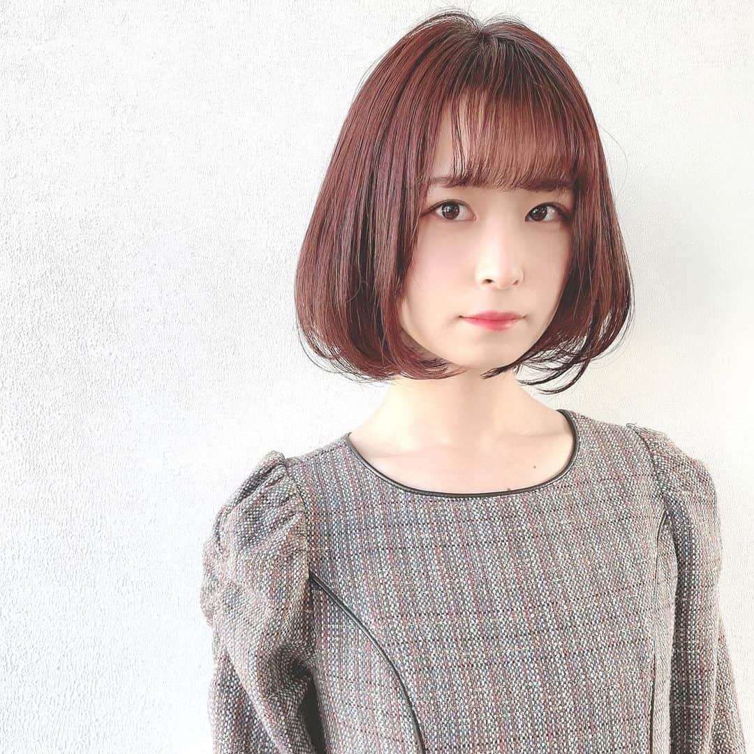 紫帆のインスタグラム：「ピンク🎀💕    #ボブ #ピンクブラウン #ピンク #ヘアカラー #内巻きボブ #内巻き #ボブアレンジ #ボブヘアー #美容院 #美容室 #原宿 #meytokyo  #OMNIA」