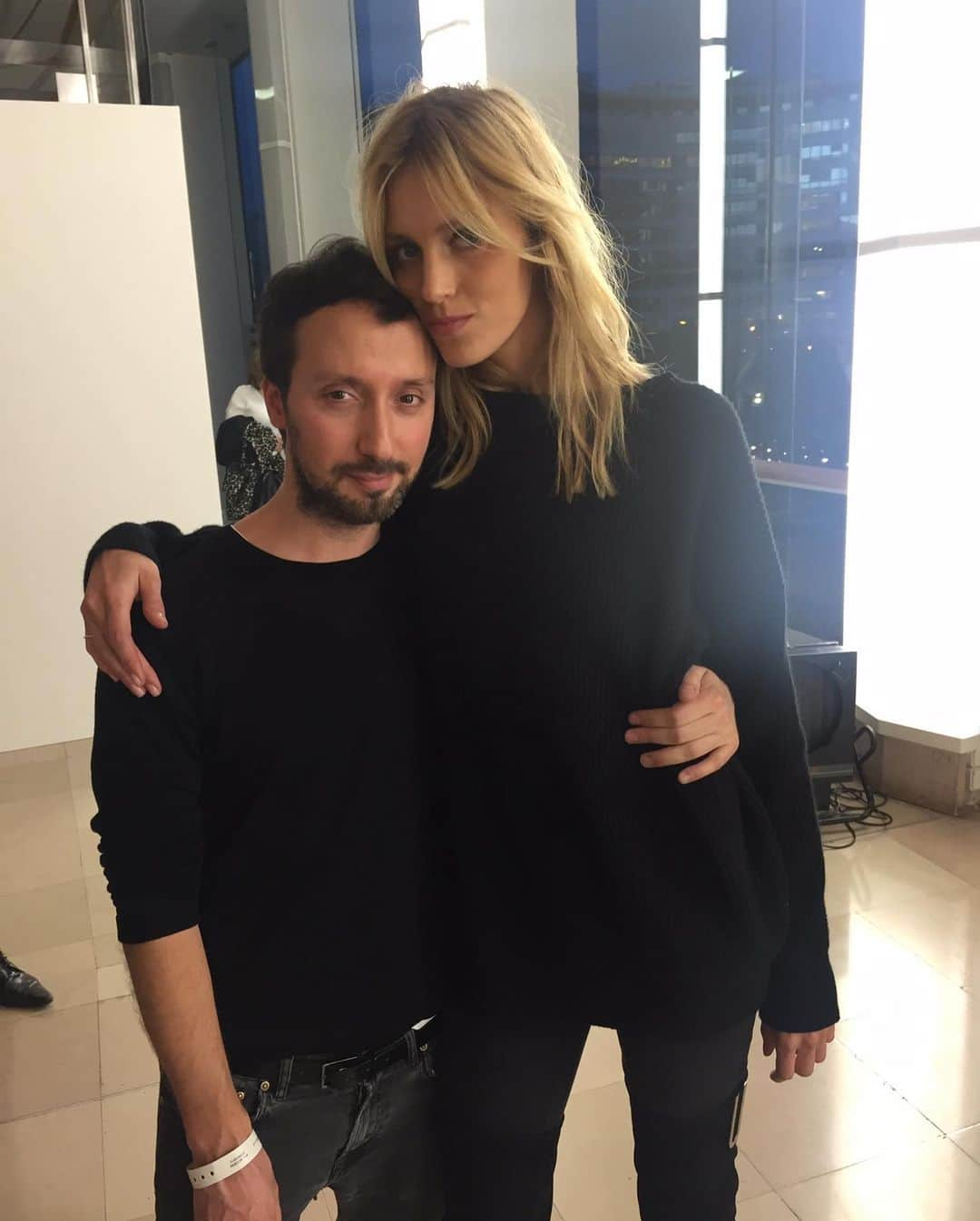 アニヤ・ルービックさんのインスタグラム写真 - (アニヤ・ルービックInstagram)「HAPPY BIRTHDAY @anthonyvaccarello 🖤 love you」1月18日 17時40分 - anja_rubik