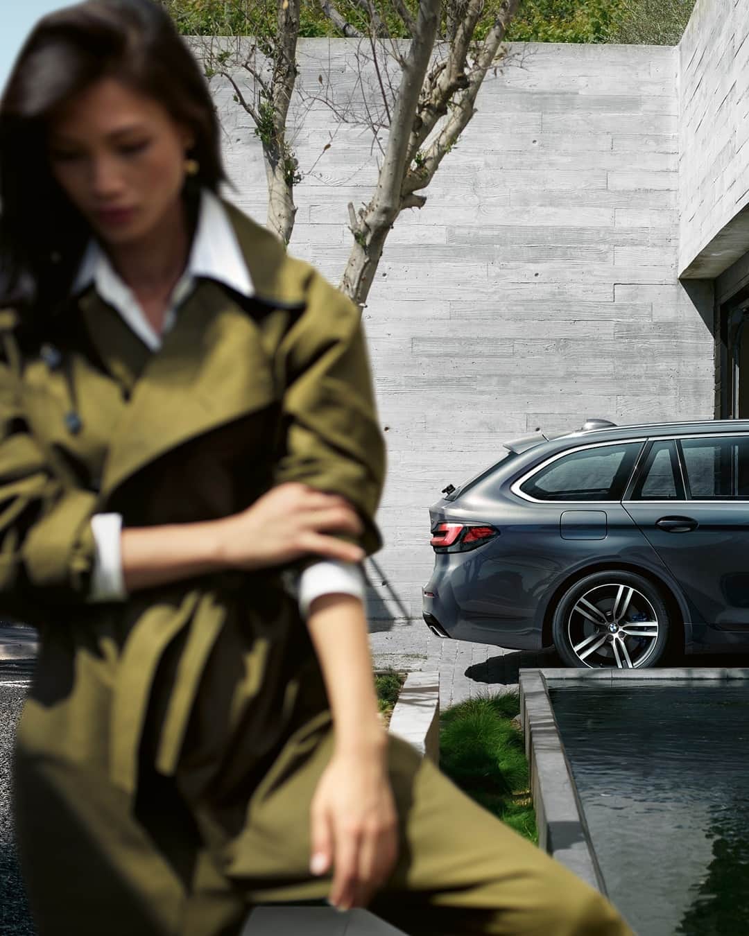 BMWのインスタグラム：「Ascending elegance. The new BMW 5 Series Touring. #THE5 #BMW #5Series #pluginhybrid #joyelectrified __ BMW 530e Touring: Fuel consumption weighted combined in l/100km: 2.0–1.8 (NEDC); 1.9–1.5 (WLTP), CO2 emissions weighted combined in g/km: 46–42 (NEDC); 43–35 (WLTP), Power consumption weighted combined in kWh/100km: 16.1–15.4 (NEDC); 18.5–17.0 (WLTP). Further information: www.bmw.com/disclaimer   184 hp, 135 kW, 300 Nm, Acceleration (0-100 km/h): 6.1 s, Top speed (limited): 225 km/h.」