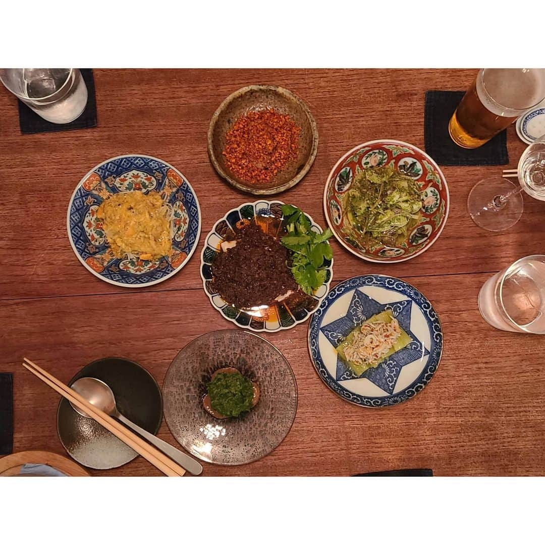 未來歩のインスタグラム：「自粛期間で予約してるお店は全て時短をしてるので予約時間が早まり。。 スケジュールが合わなくてダッシュで食べなきゃいけない🤣　五時からの食事。  でも、美味しいからすぐに食べ終わるんだけどね🙌  久し振り月泉さん。 今回も少人数で静に美味しく頂きました☺️　  いつもありがとうございます🙇  #中華 #グルメ #西天満　#月泉 #食べログ #大阪グルメ #食べスタグラム #大阪 #予約困難店 #食いしん坊 #コスパ最高」