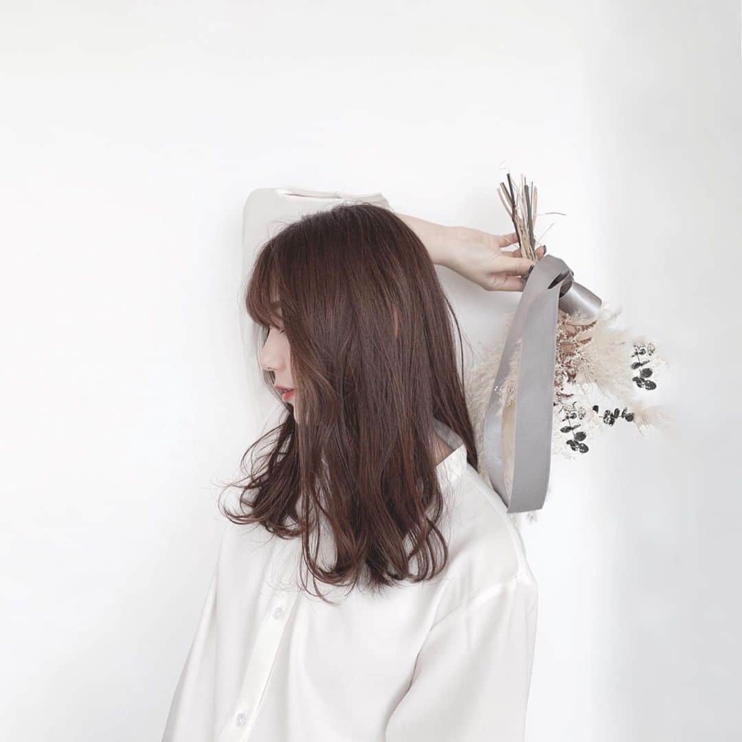 のインスタグラム：「ㅤ ㅤ ㅤ いつかのサロンデータ✨✨ ㅤ ㅤ ㅤ ずっと下書きに残ってたからそろそろ♡ㅤ ㅤ ㅤ ㅤ ㅤ ㅤ ㅤ てか服がまた増えたから もー意を決していらんやつ+残してあるやつも ぜーんぶ処分しようかな😭！ ㅤ これから赤たんの物も増えるだろうしね、 ㅤ またフリマしようか迷ってる🤔 ㅤ  ㅤ ㅤ ㅤ ㅤ ㅤ ㅤ   #サロンモデル #サロモ #関西サロモ #作品撮り #撮影 #スタジオ撮影 #サロン撮影 #スタイル撮影 #写真部 #フォトジェニック #ポートレート #撮影依頼募集中 #撮影依頼募集」