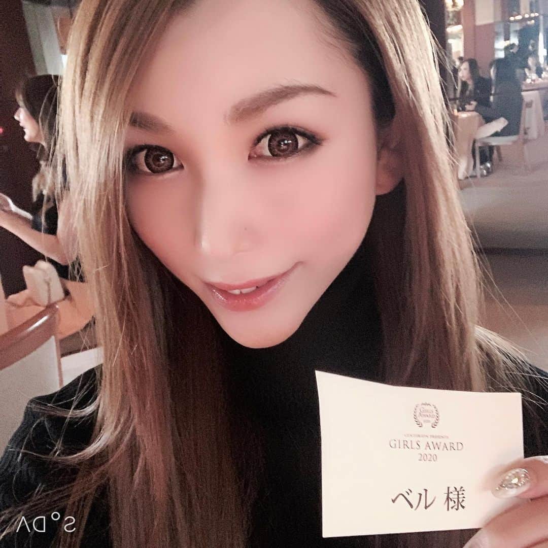ベル（ニューハーフ）さんのインスタグラム写真 - (ベル（ニューハーフ）Instagram)「2020年度ガールズアワード💕  今年も無事、人数限定ではありましたが、開催されましたー😊 コロナで我々の業界は窮地に立たされたり、個人的には肉体的、精神的にも限界を感じる一年での  ...