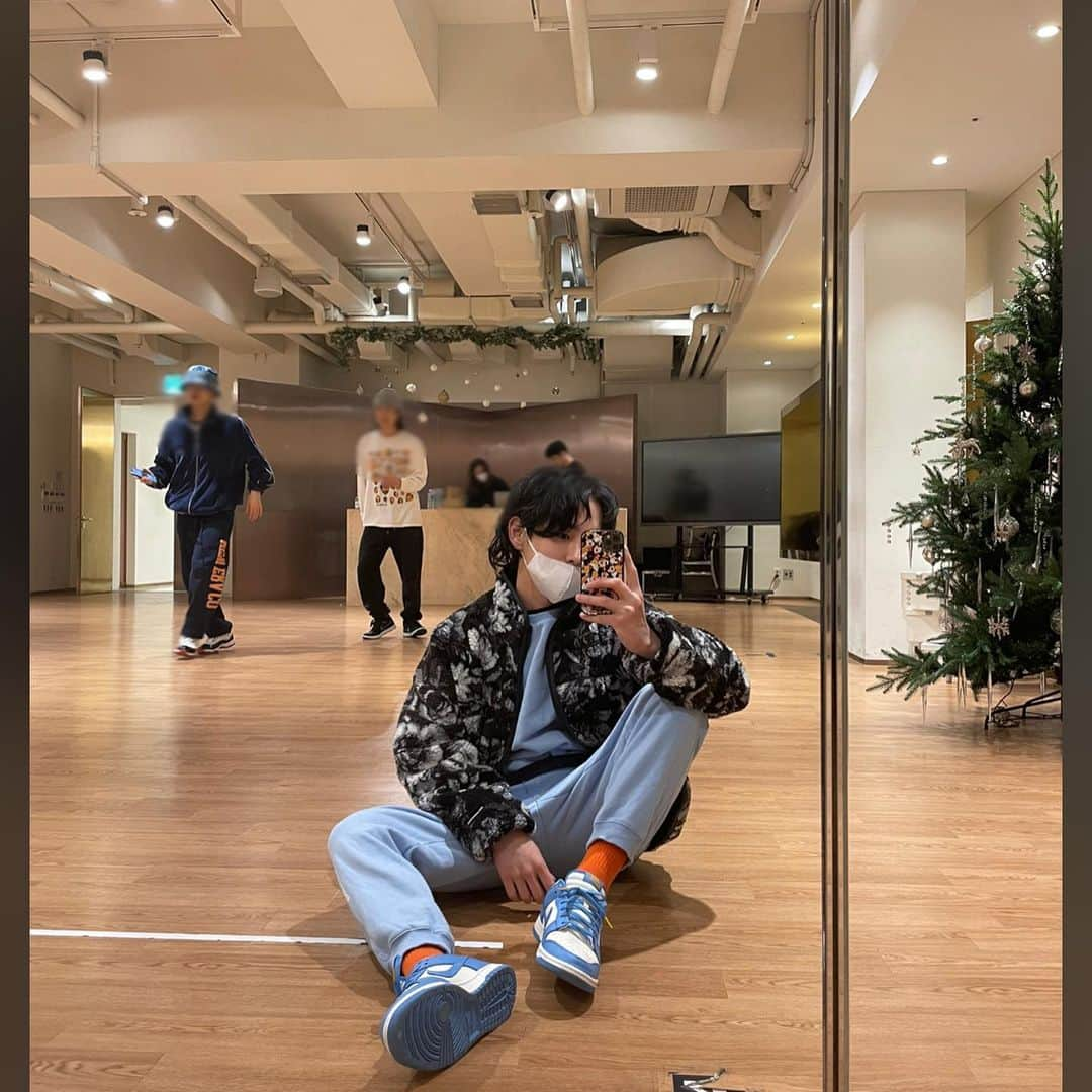 キー さんのインスタグラム写真 - (キー Instagram)「skyblue mood」1月18日 19時29分 - bumkeyk