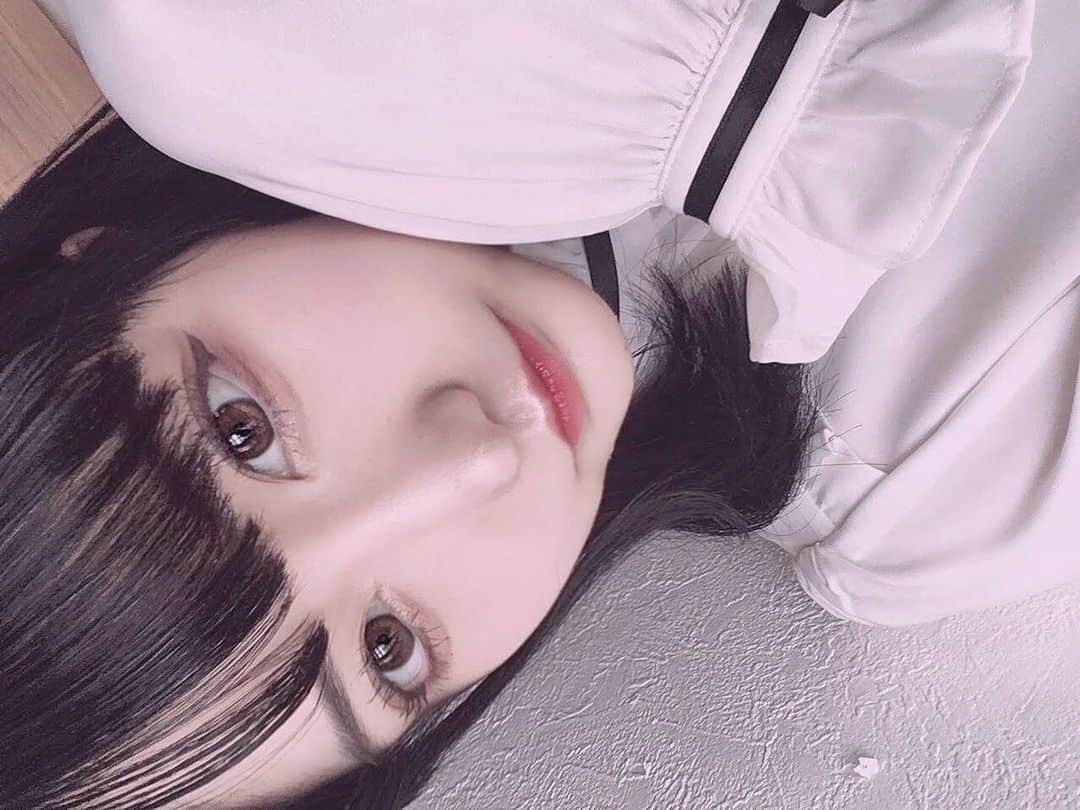 加藤咲希のインスタグラム：「アイライン失敗してるぴぇ . #加藤咲希 #かとぅ #かとっこ🐱🌸 #自撮り #自撮り女子 #自撮り界隈 #量産型 #量産型メイク #量産型女子 #地雷女 #地雷メイク #地雷系女子 #地雷 #ジラジョ #05 #05line」