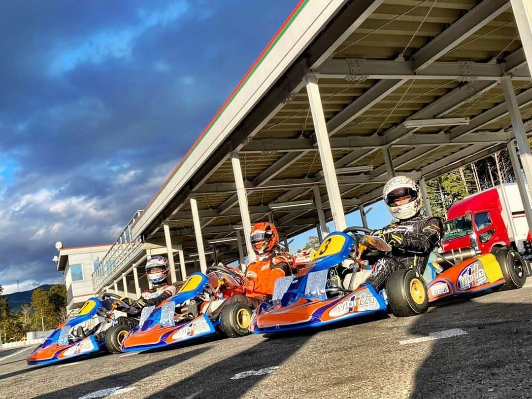 脇阪寿一さんのインスタグラム写真 - (脇阪寿一Instagram)「#kart #owltech #assomotorsports #sfida #菅波冬悟 @togosuganami105 #津野熊凌大 #寿一サロン #kmr @racingsim.kmr #shinjichannel #profi @profiracingjp #succeedsports #君たちの未来ヘ #大人の自動車大学校 #子供の自動車大学校」1月18日 19時49分 - juichiwakisaka